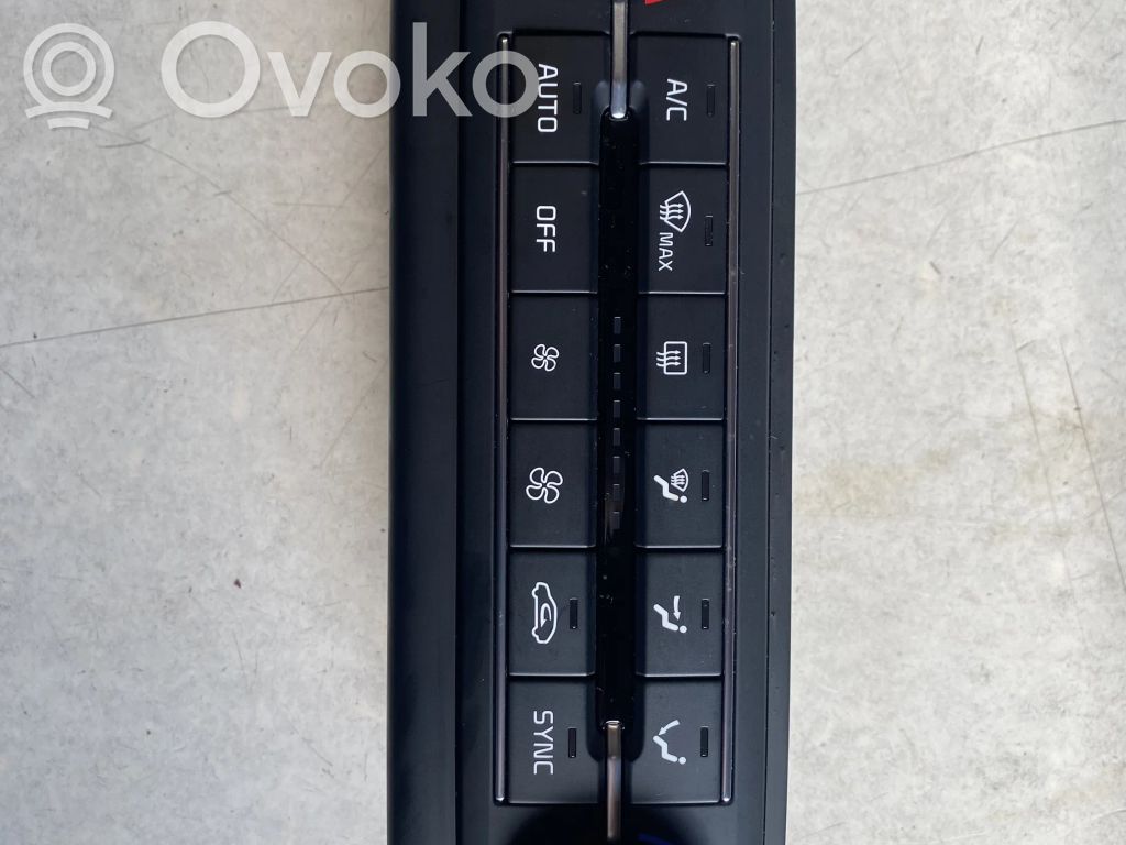 KIA Pro Cee'd III Climate control unit 