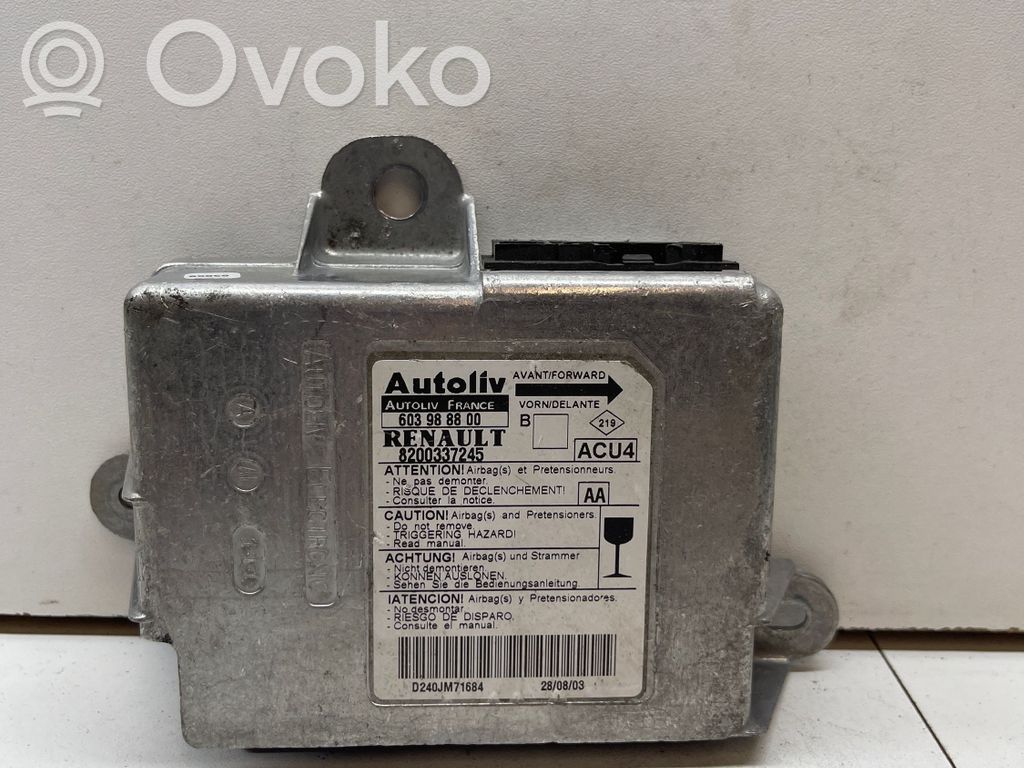 Renault Megane II Airbag control unit/module 