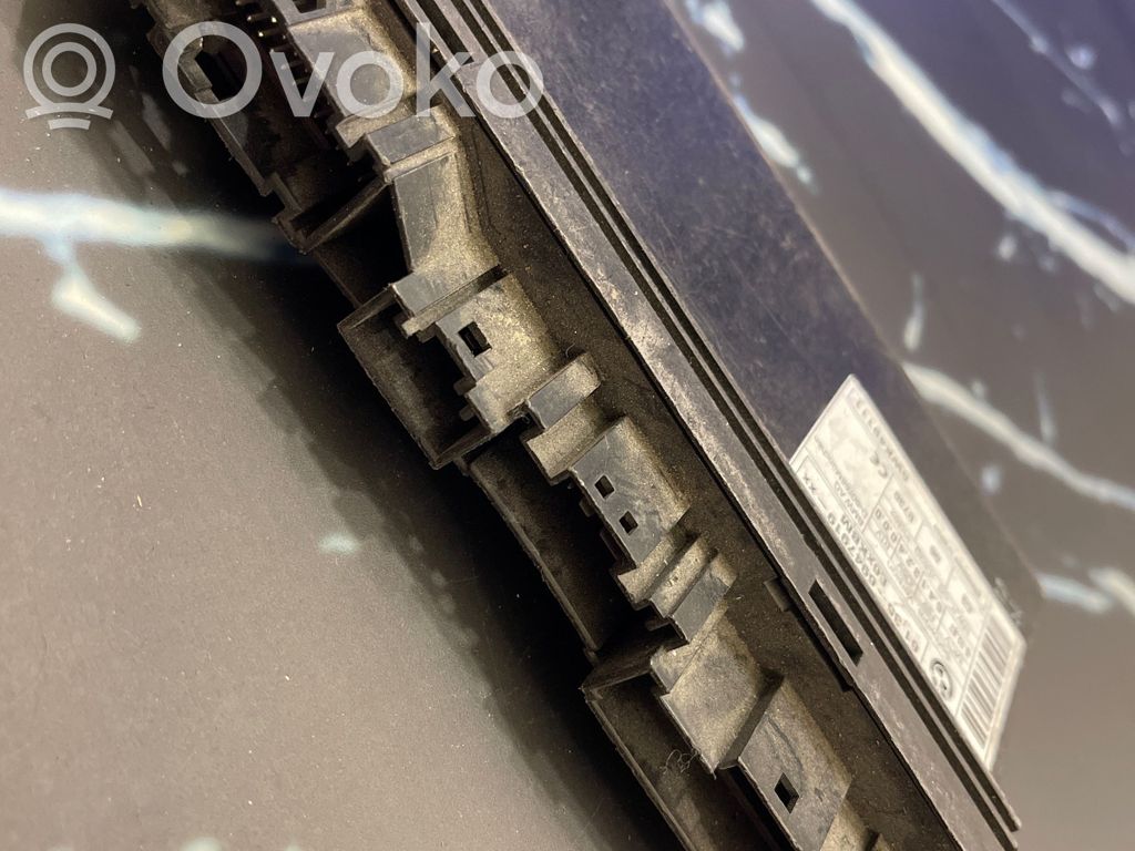 BMW 5 E60 E61 Komforto modulis 