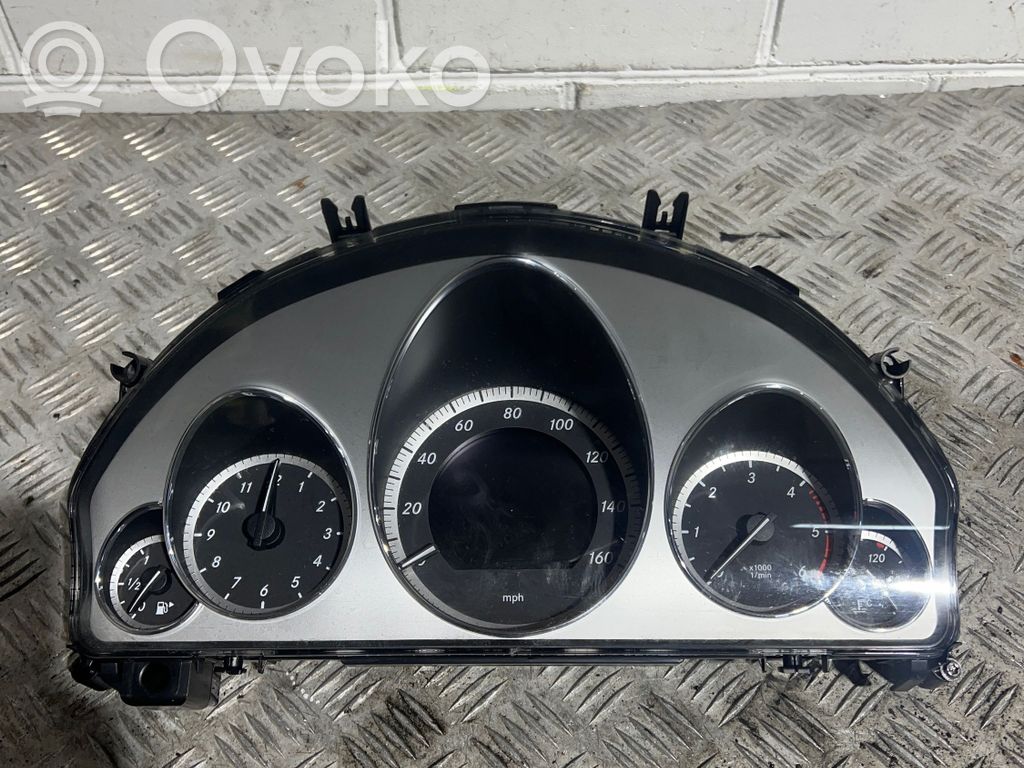 Mercedes-Benz E W212 Speedometer (instrument cluster) 