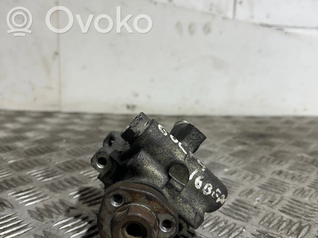Volkswagen Golf IV Pompa servosterzo 