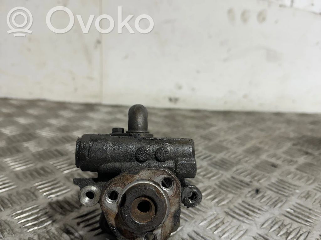Volkswagen Golf IV Power steering pump 