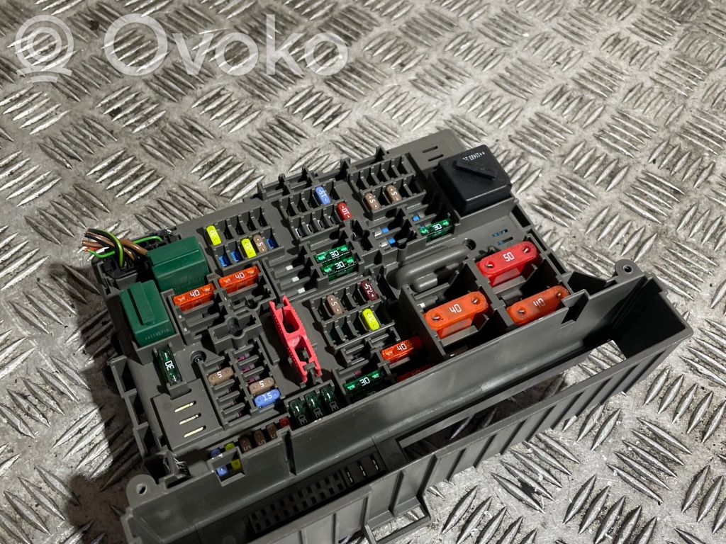 BMW X1 E84 Fuse module 