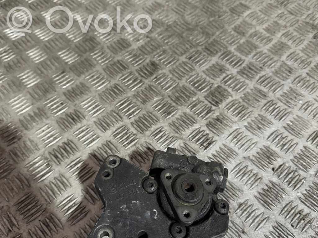 BMW 5 E39 Power steering pump 