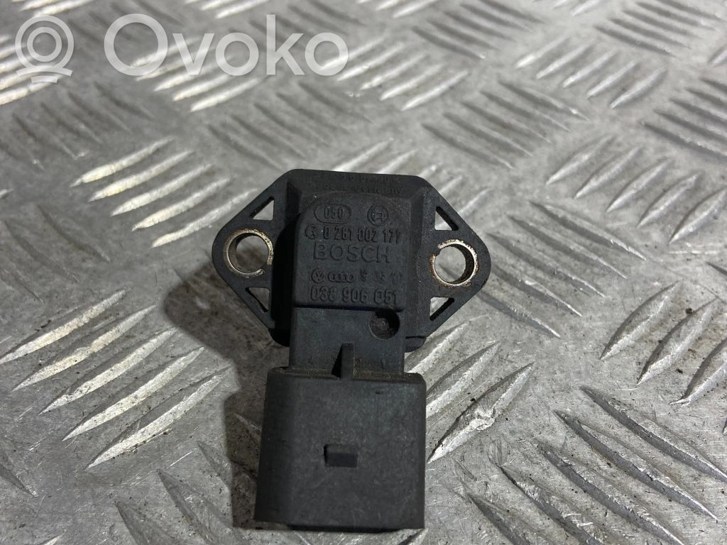 Air pressure sensor   038906051