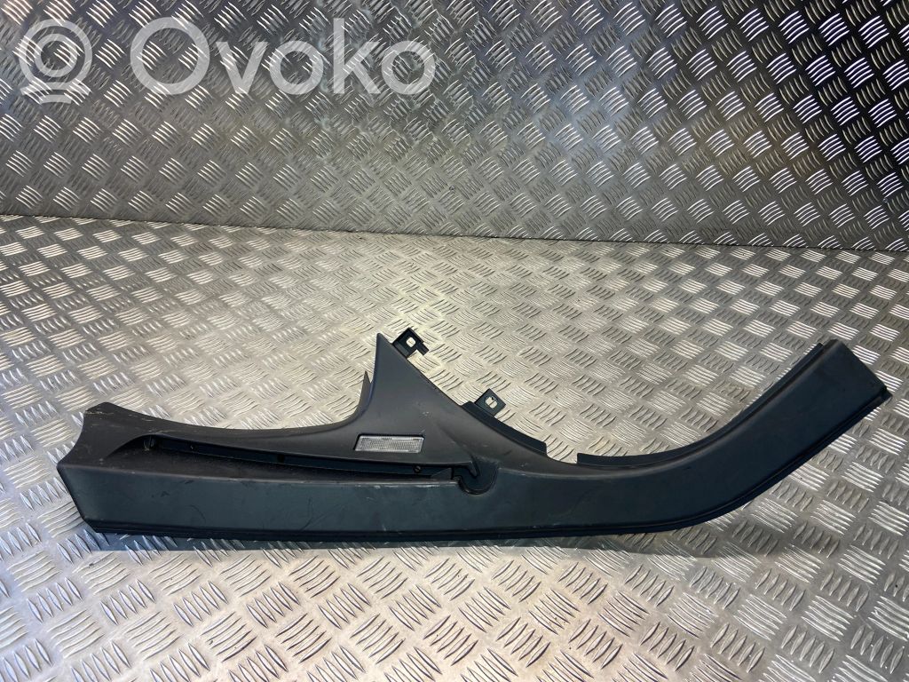 BMW 5 E60 E61 Aizkara turētājs 