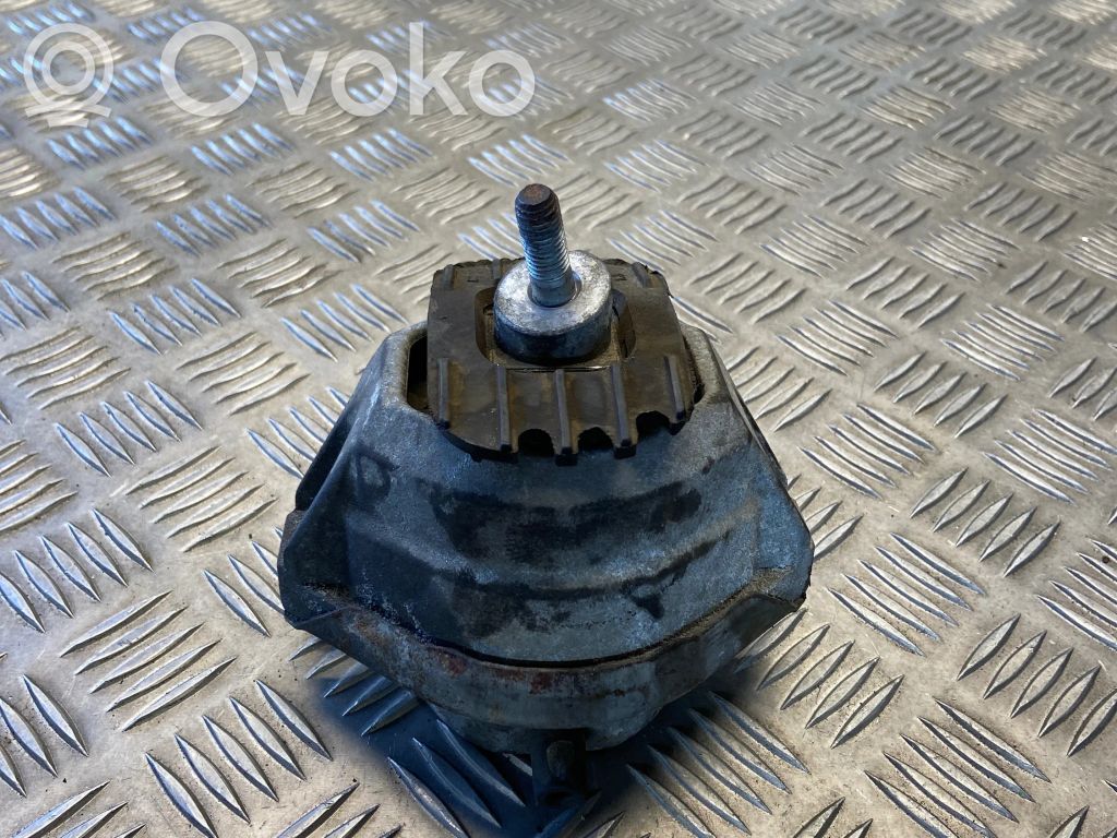 BMW 5 E60 E61 Engine mount bracket 