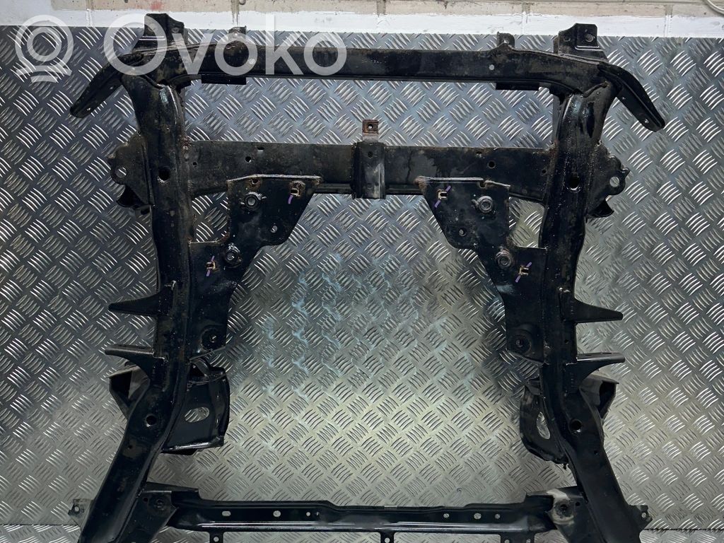 BMW X5 E70 Priekinis traversas 