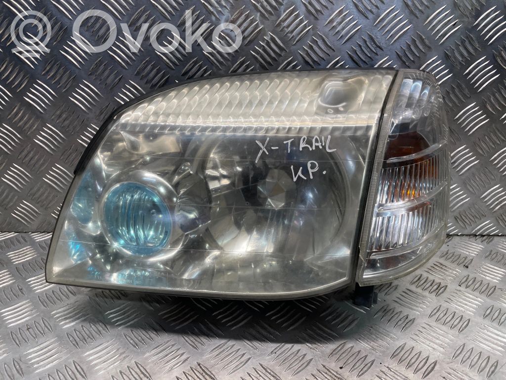 Nissan X-Trail T30 Headlight/headlamp 