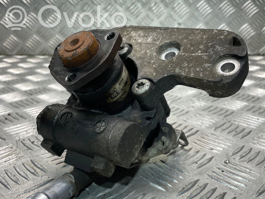 BMW X1 E84 Power steering pump 