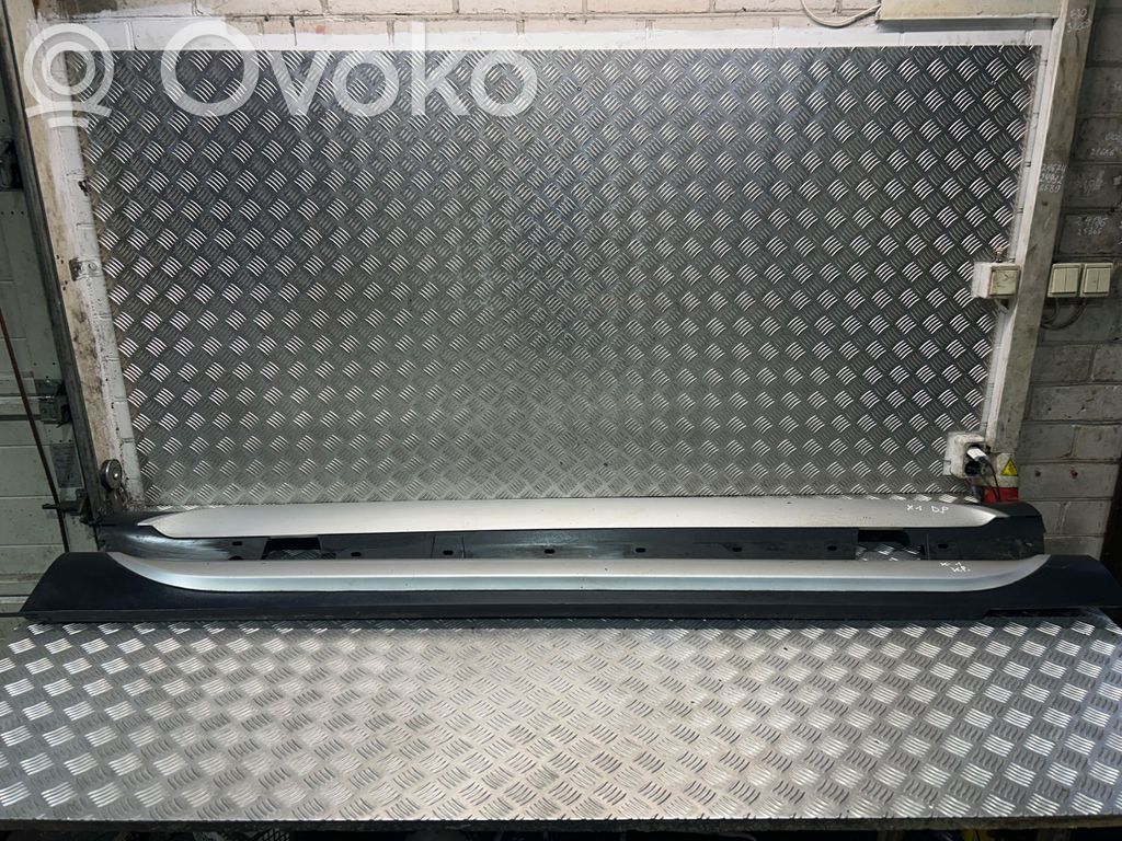BMW X1 E84 Sill 