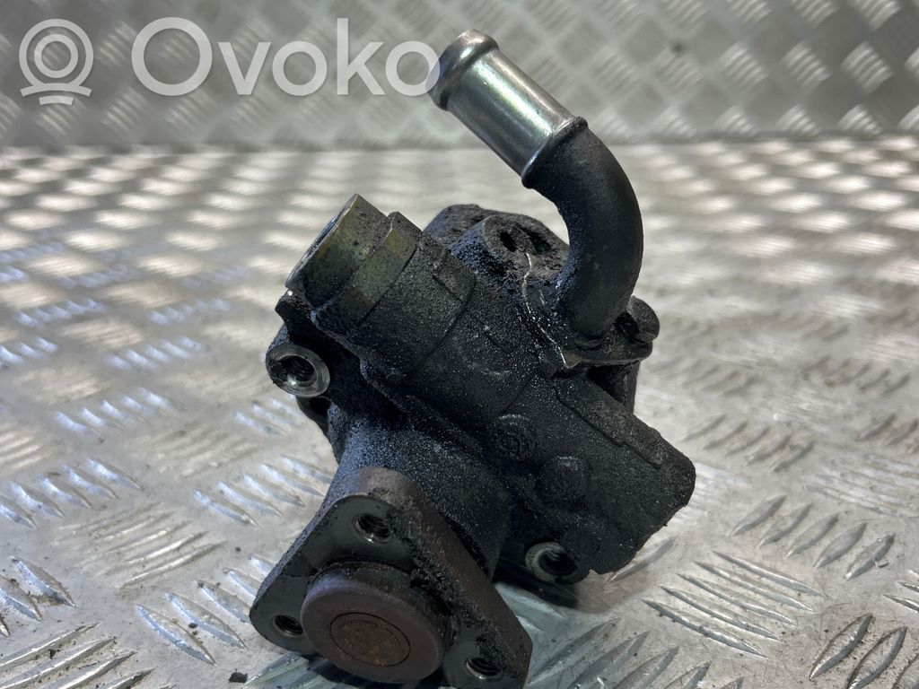 Volkswagen PASSAT B5 Ohjaustehostimen pumppu 