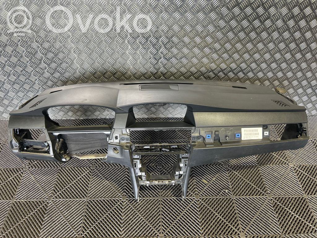 BMW 5 E60 E61 Panelė 