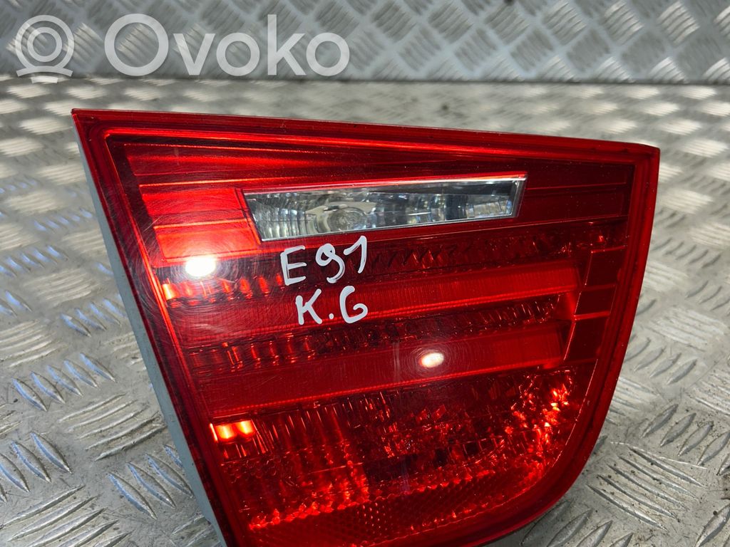 BMW 3 E90 E91 Galinis žibintas dangtyje 