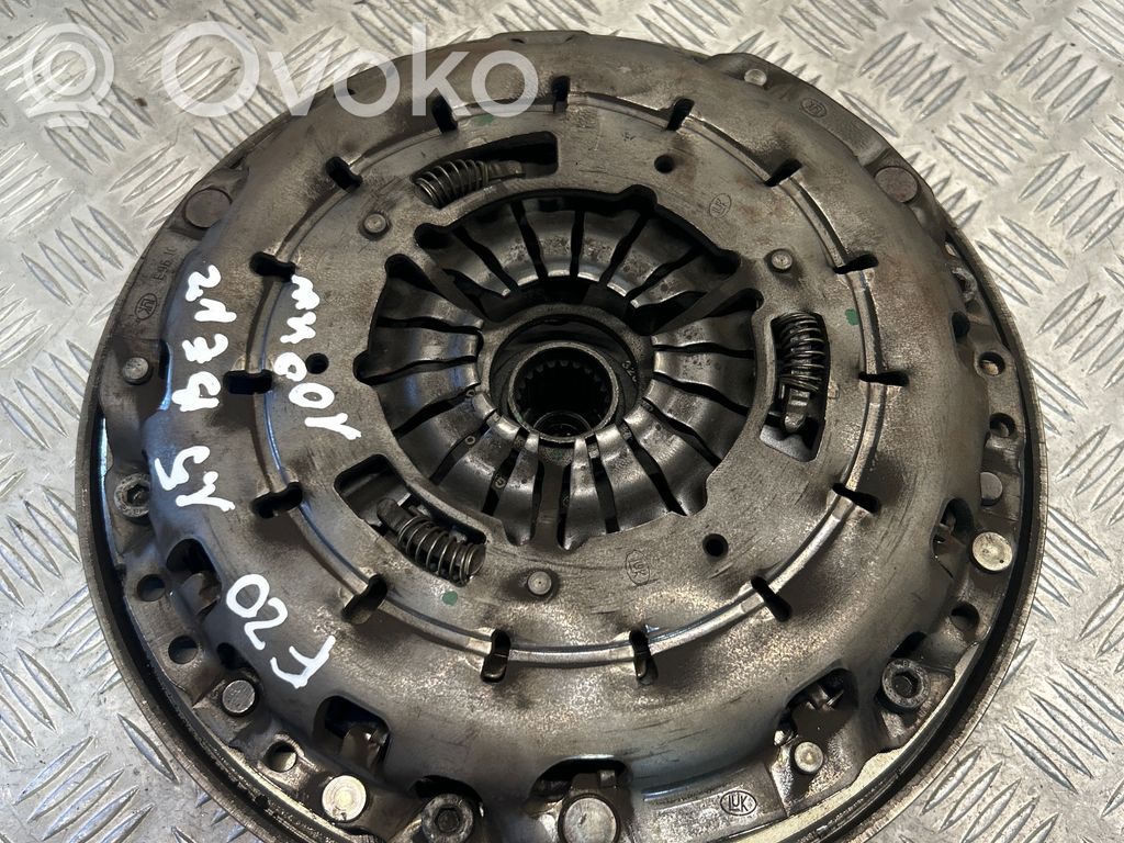 BMW 1 F20 F21 Sankabos komplektas 