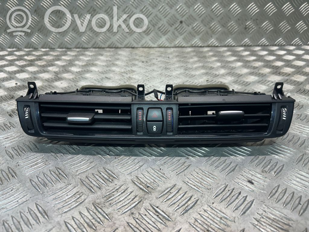 BMW X5 F15 Centrinės oro grotelės 