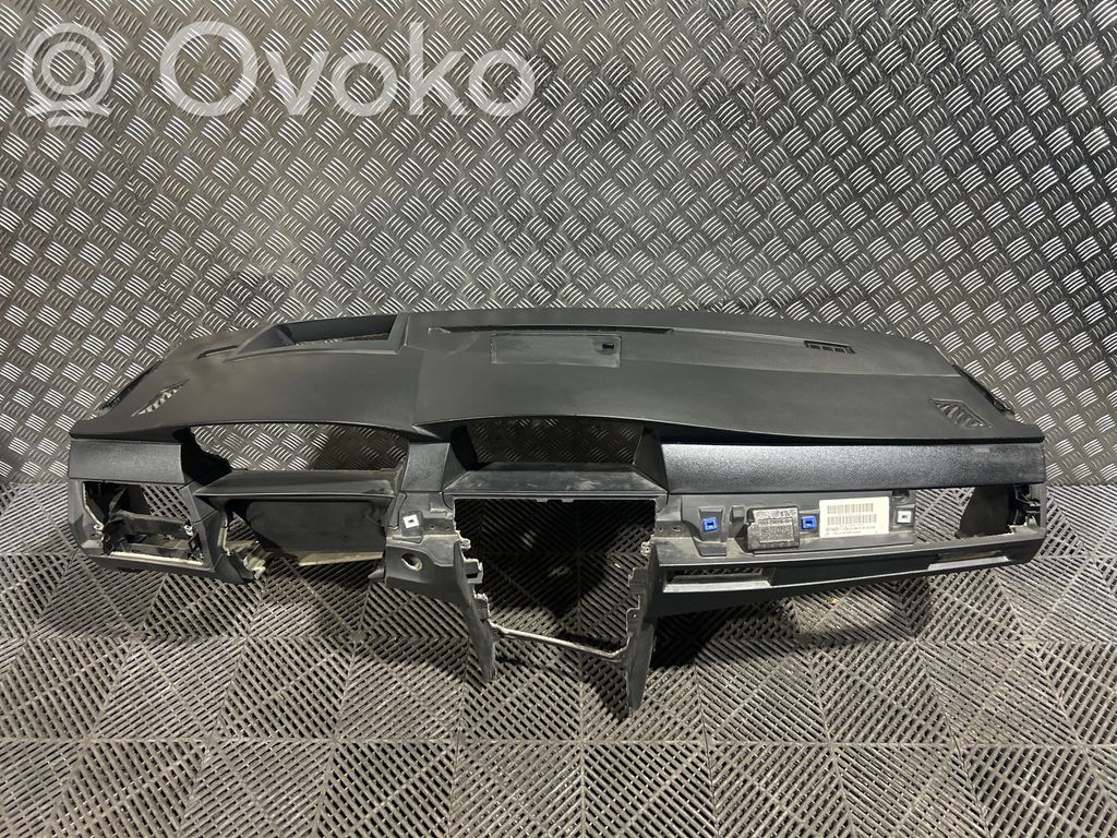 BMW 5 E60 E61 Panelė 