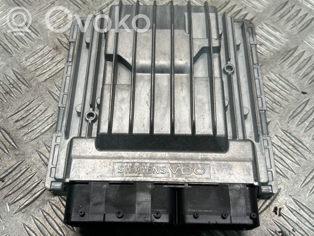 BMW 1 E82 E88 Engine control unit/module 