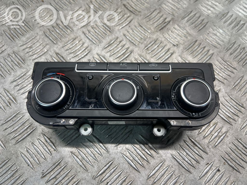 Volkswagen PASSAT B7 Unitate control climatizare 