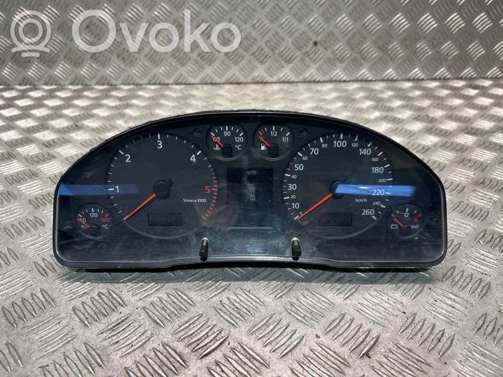 Audi A6 S6 C5 4B Velocímetro (tablero de instrumentos) 