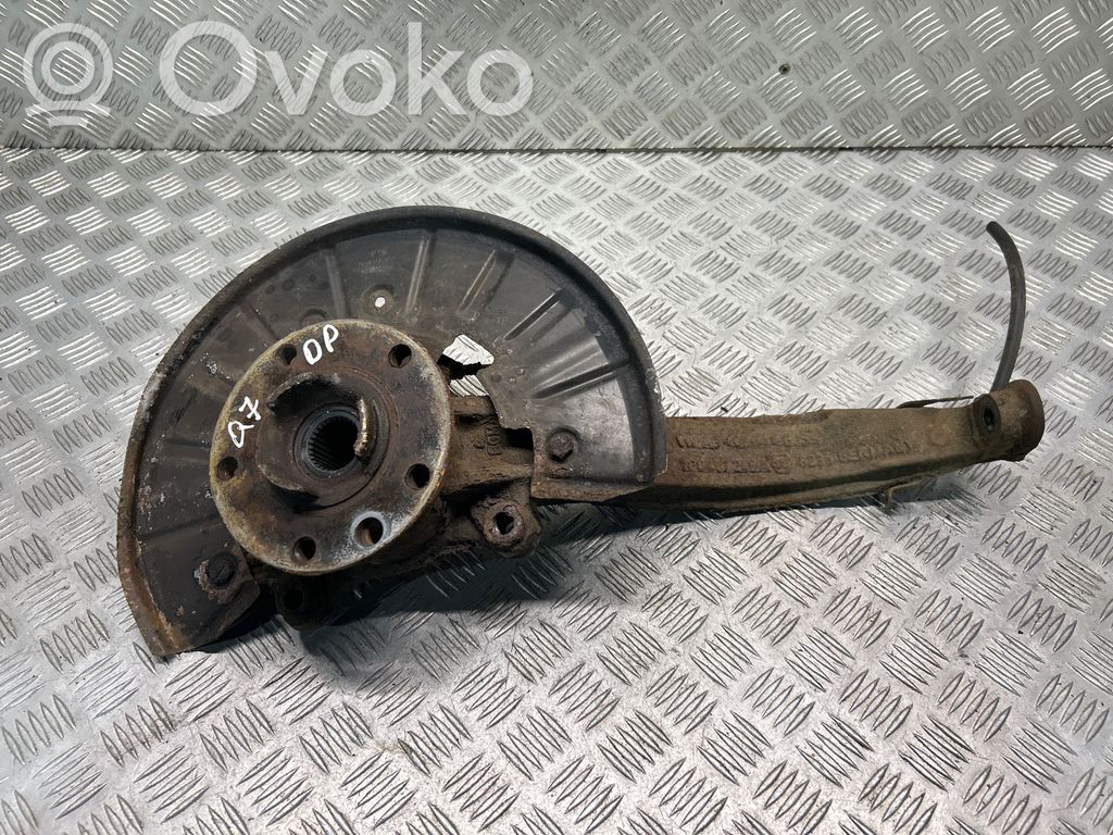 Audi Q7 4L Zwrotnica koła przedniego 