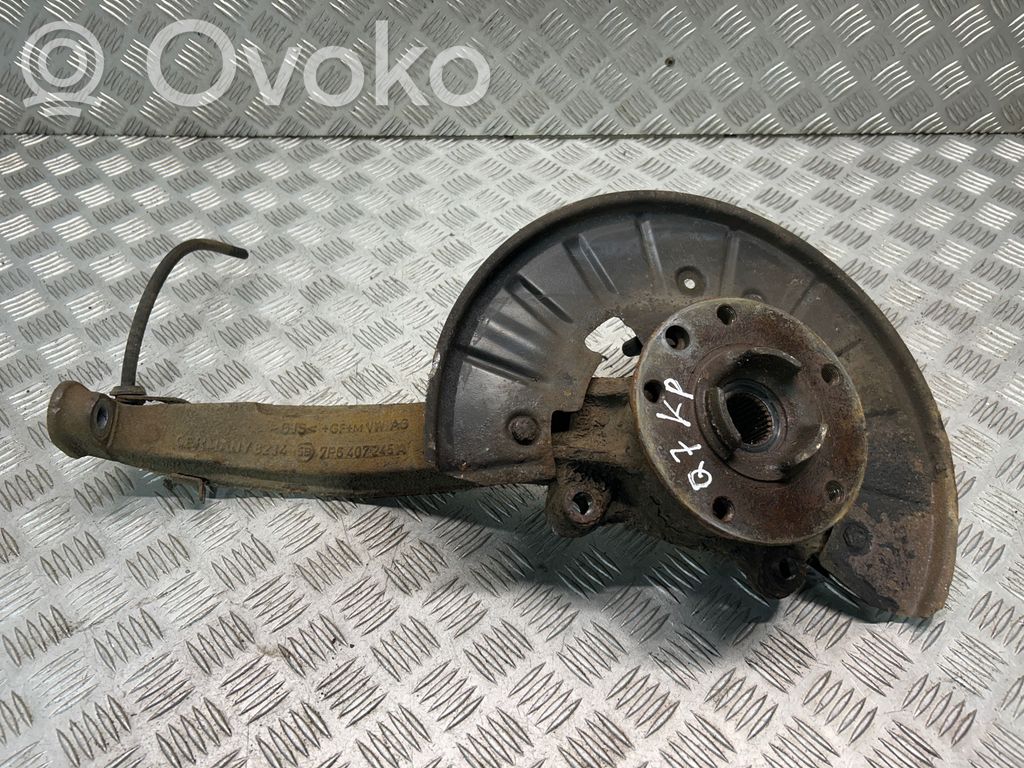 Audi Q7 4L Zwrotnica koła przedniego 