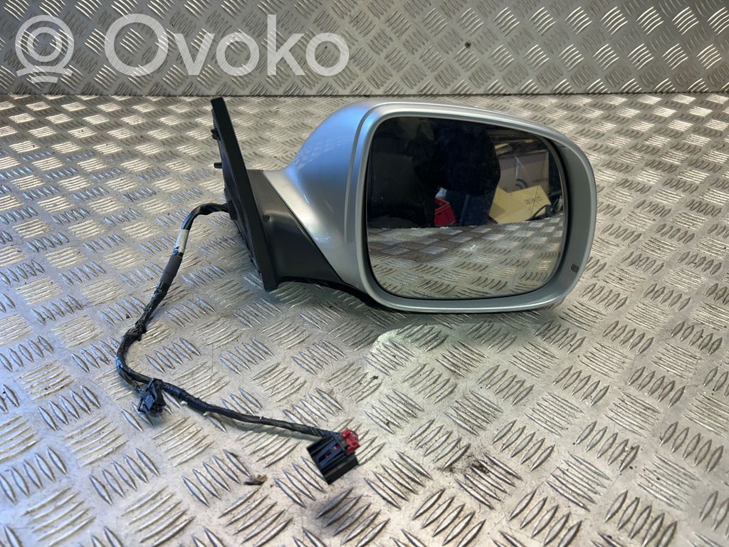 Audi Q7 4L Elektryczne lusterko boczne drzwi przednich 