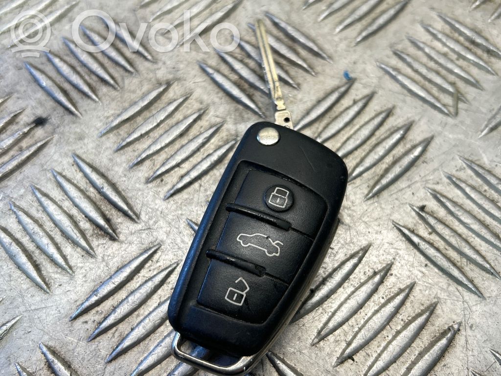 Audi Q7 4L Ignition key/card 