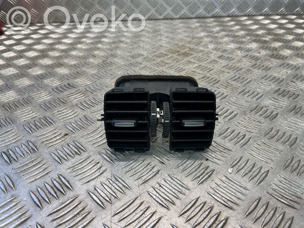 Rejilla de ventilación trasera   9200888,17238711