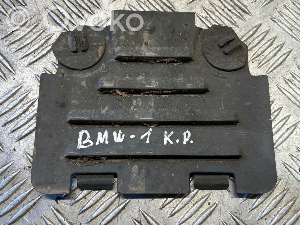 BMW 1 E82 E88 Priekšējā spārna stiprinājums 