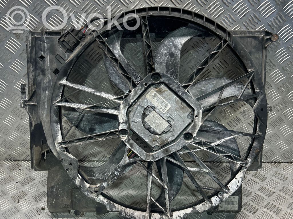 BMW 3 E90 E91 Elektrisks radiatoru ventilators 