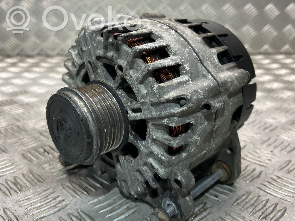 Audi A4 S4 B9 Generatorius 