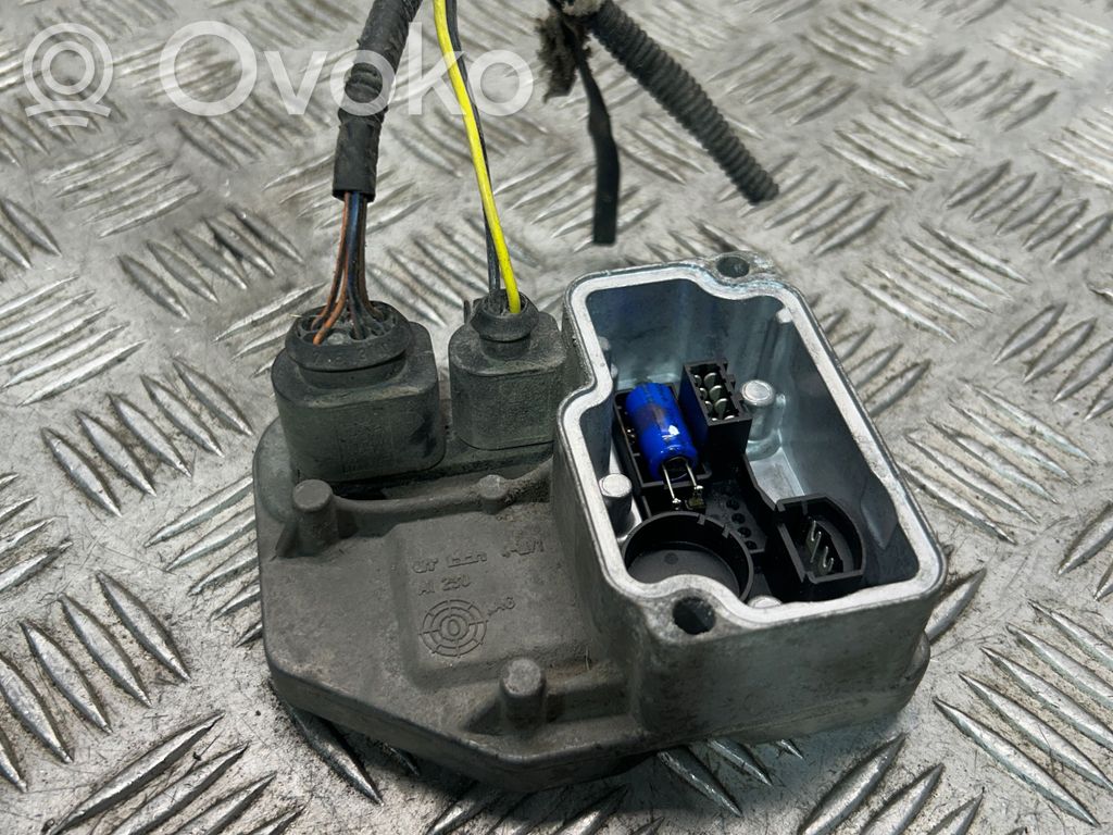 Torque split ecu control unit/module   5WP3352304