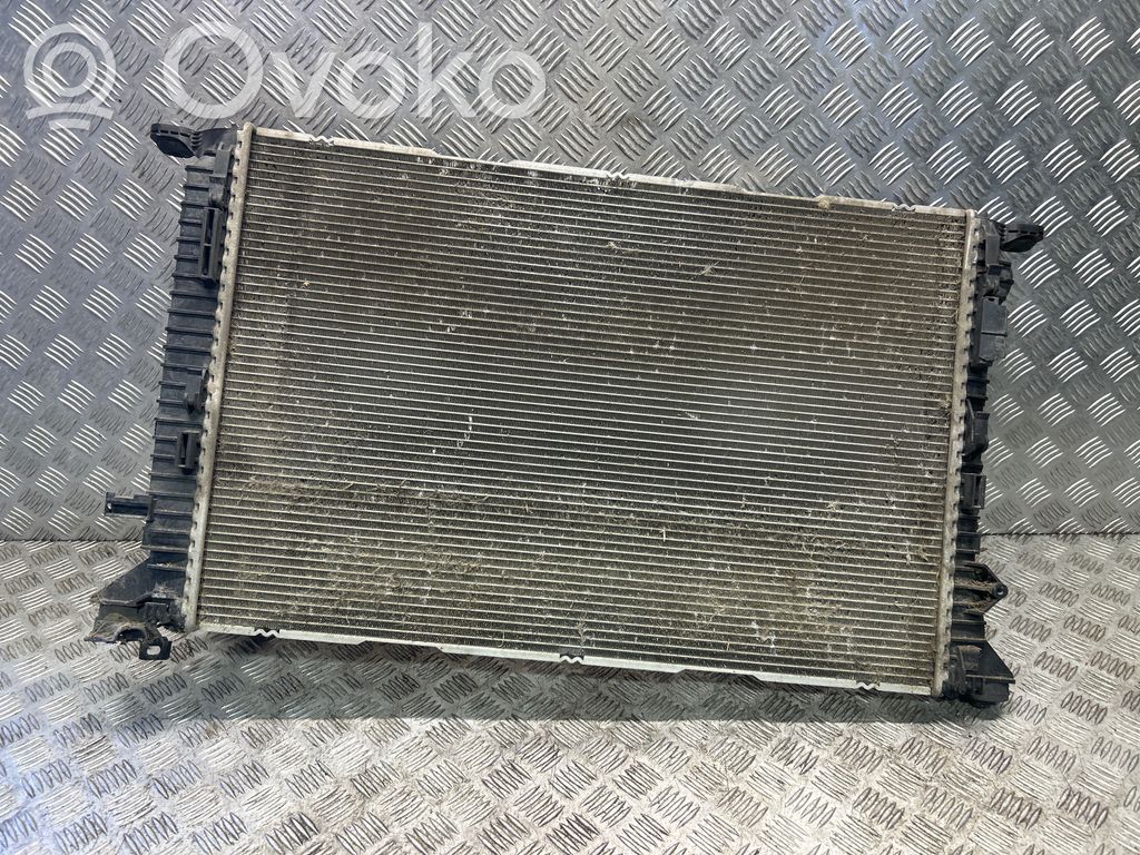 Audi Q5 SQ5 8R Aušinimo skysčio radiatorius 