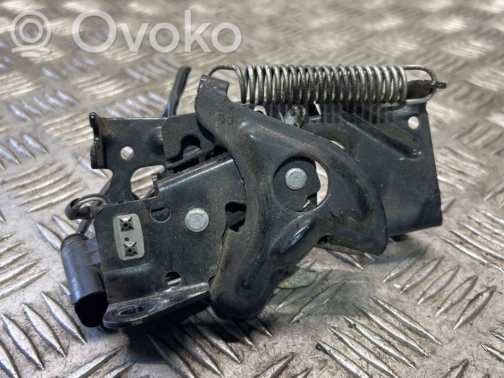 BMW 3 F30 F35 F31 Konepellin lukituksen vastakappale 