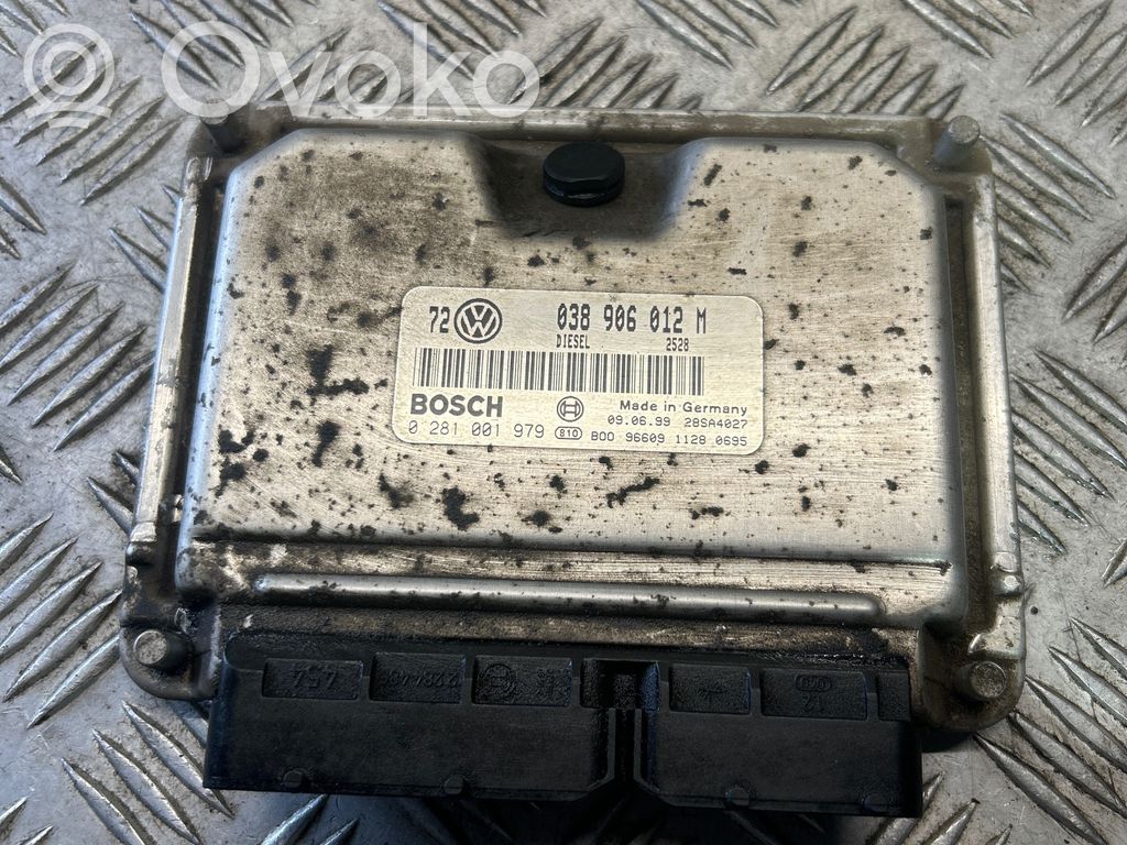 Volkswagen Golf IV Engine control unit/module 