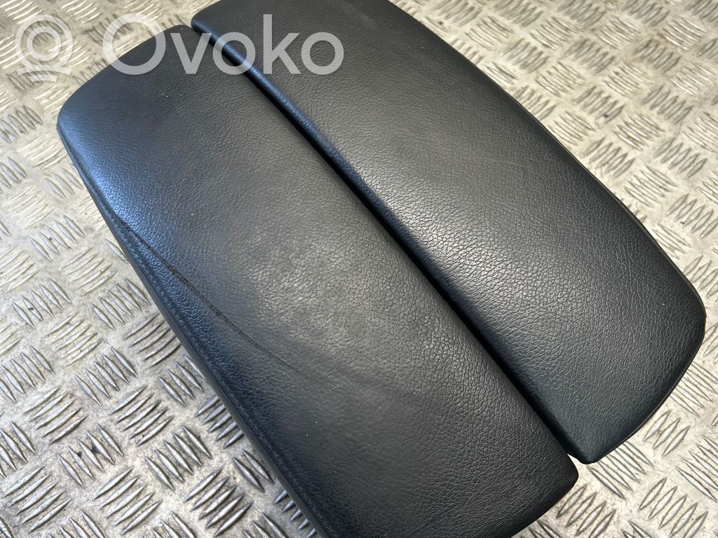 BMW X6 E71 Armrest 