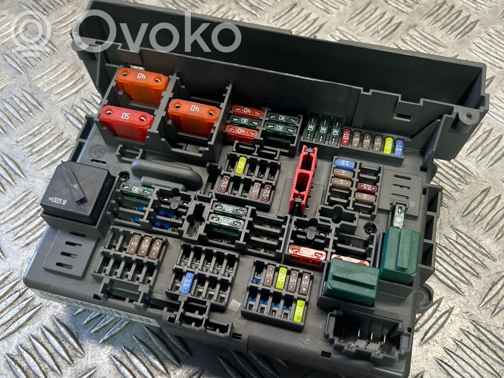 Fuse module   9119446