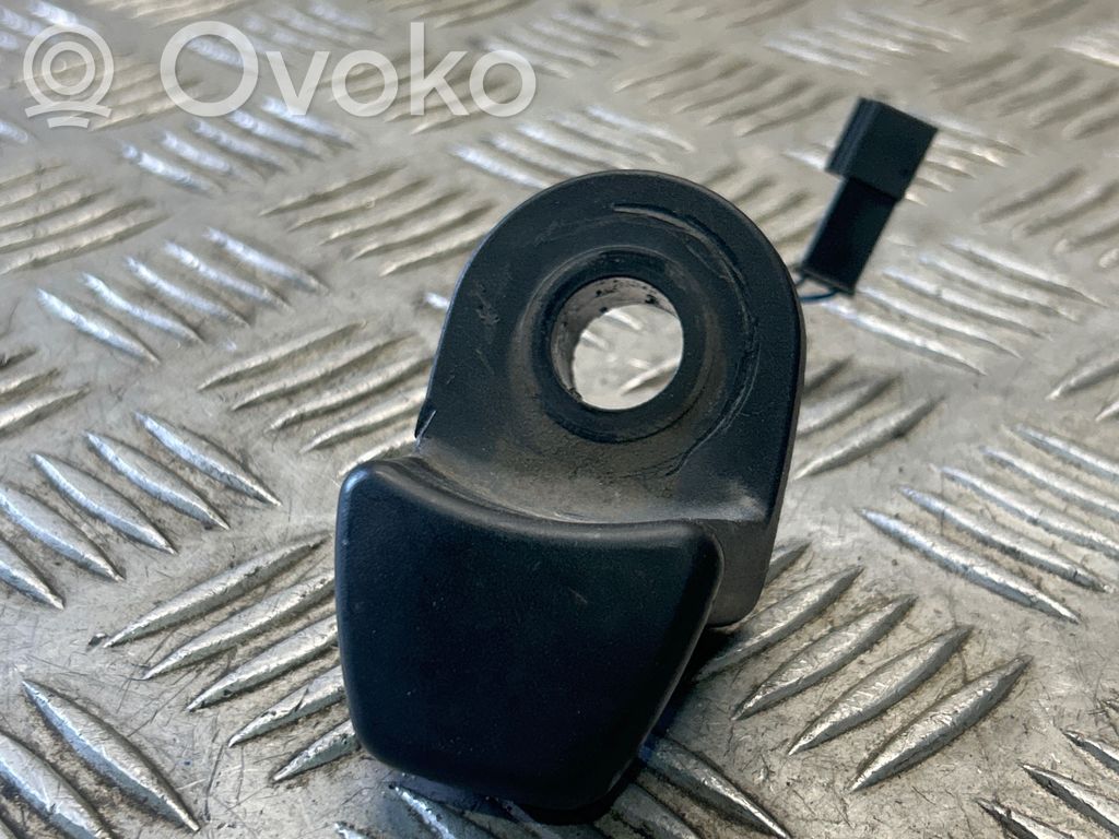 BMW 5 E60 E61 Tailgate glass/window release handle 