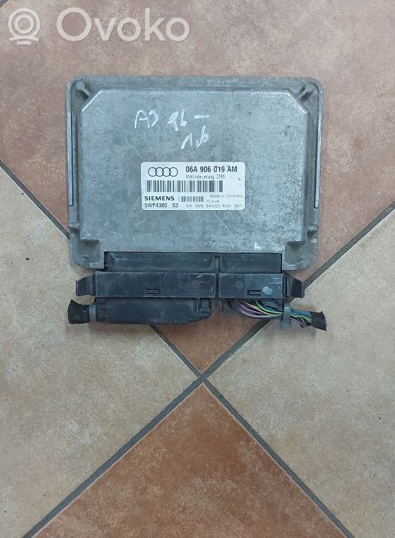Engine control unit/module   06A906019AM,5WP438003