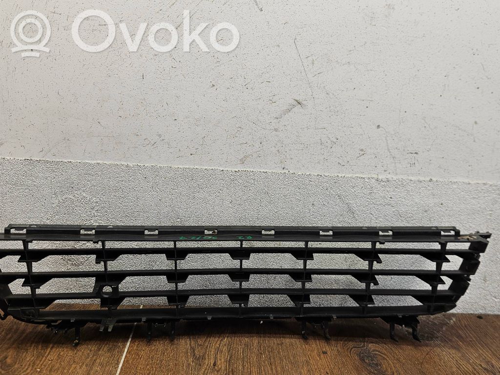 Opel Astra H Front bumper lower grill 