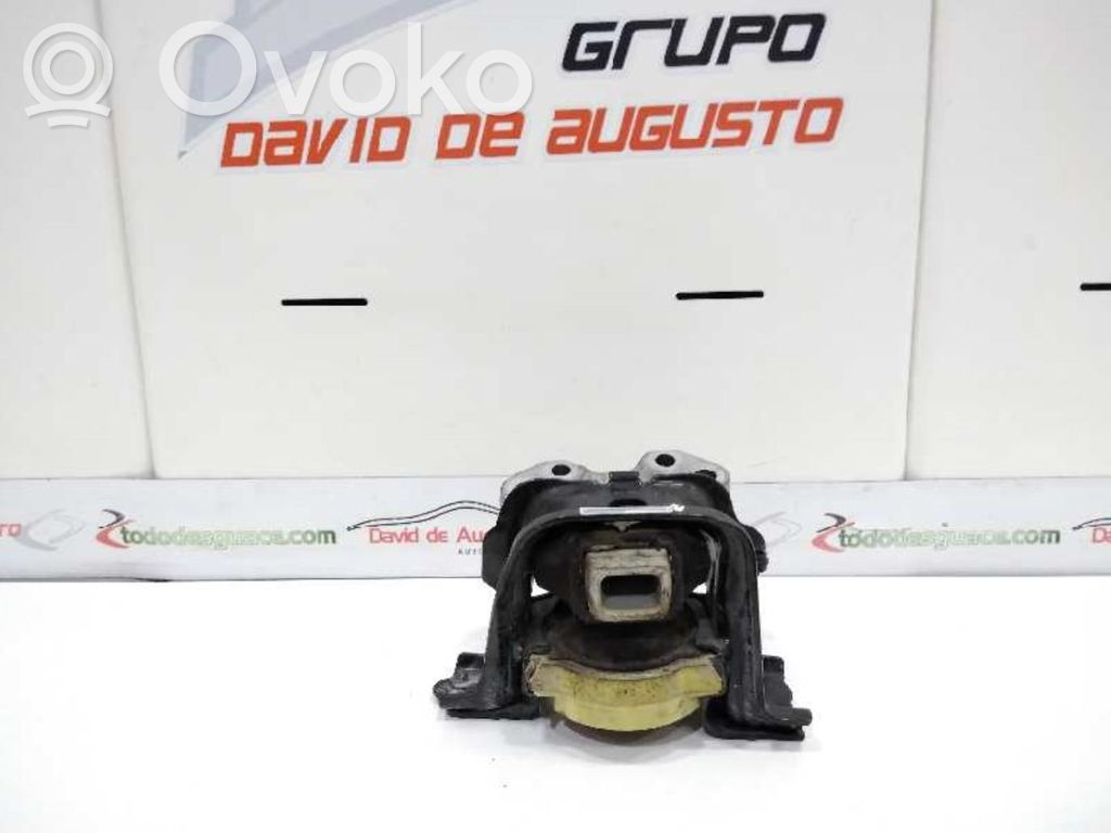 Engine mounting bracket