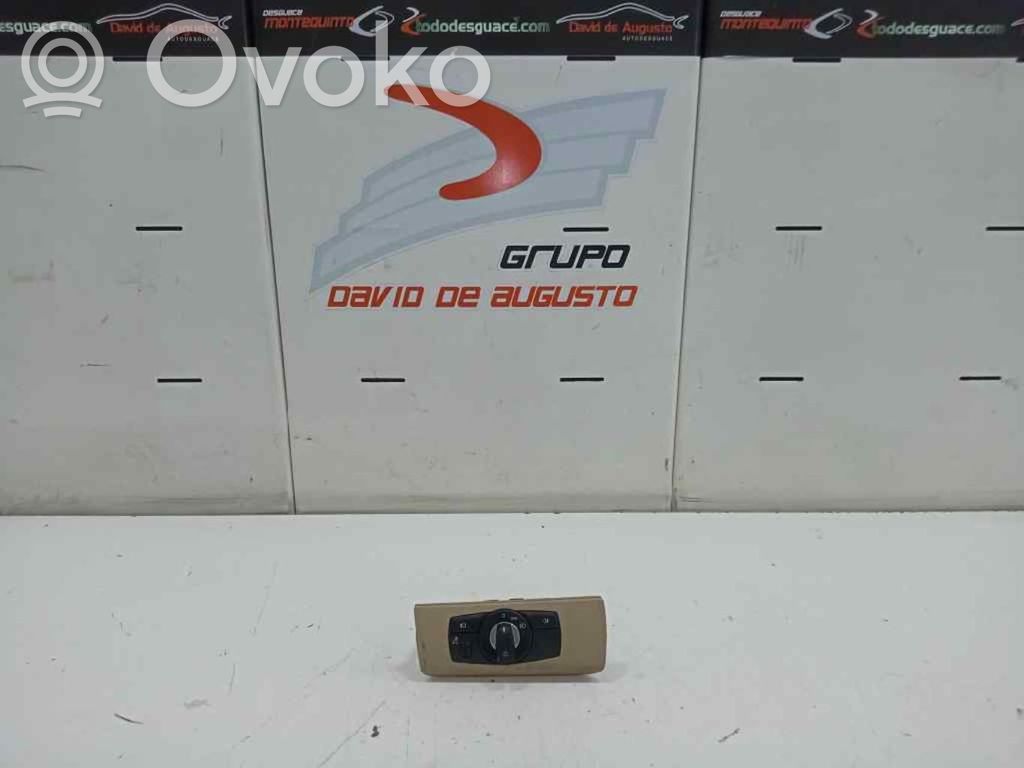 Light switch   9134733