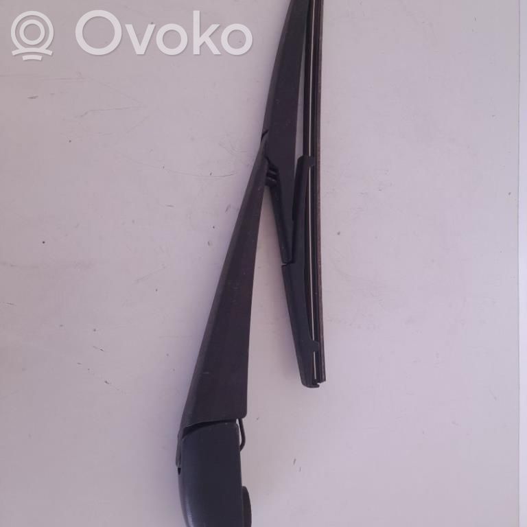 Toyota Auris E180 Brazo del limpiaparabrisas trasero 