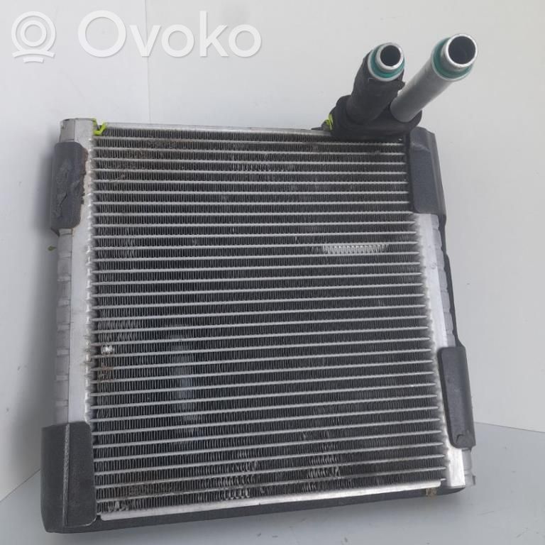 Renault Sandero I Radiator răcire A/C (condensor) 