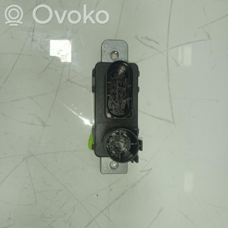 Unidad de control/módulo del motor   31431776