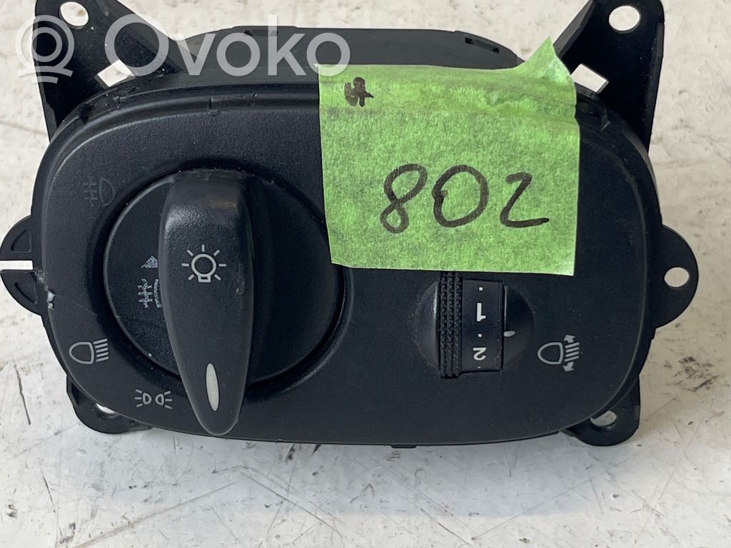 Lukturu slēdzis   873070