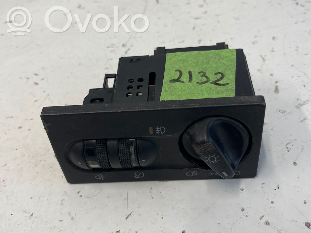 Volkswagen Golf III Light switch 