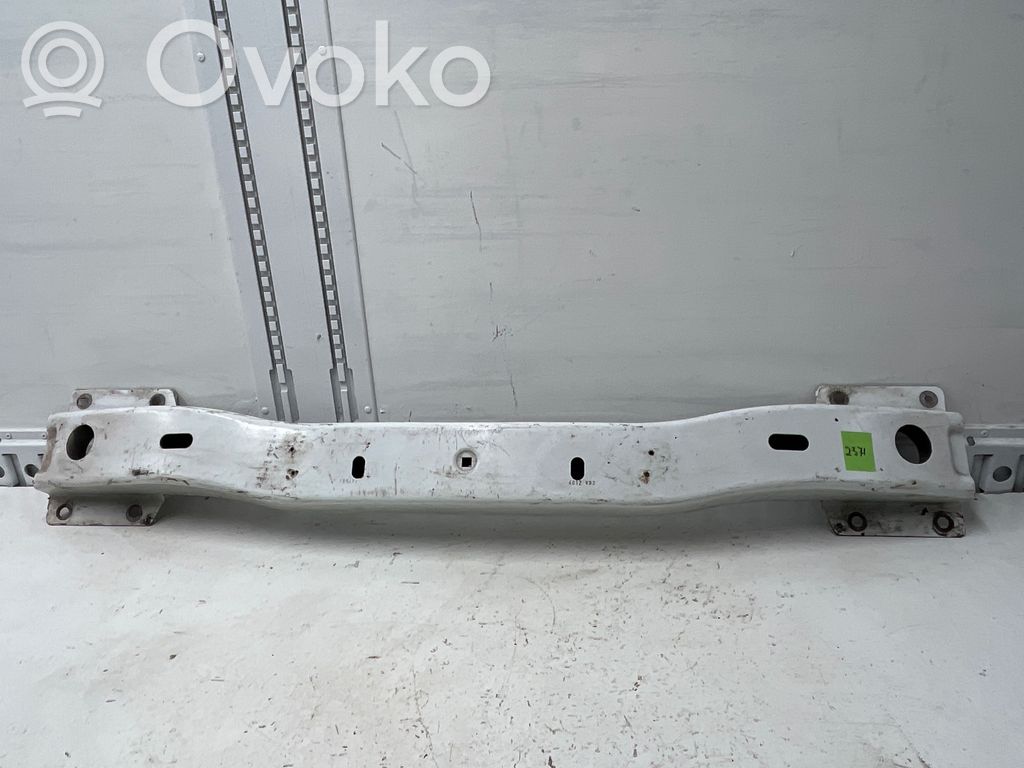 Renault Master III Poprzeczka zderzaka przedniego 