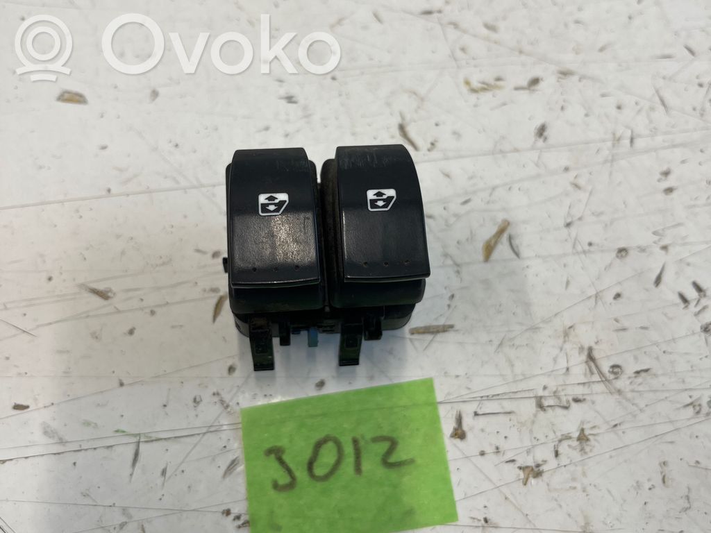 Renault Master III Electric window control switch 